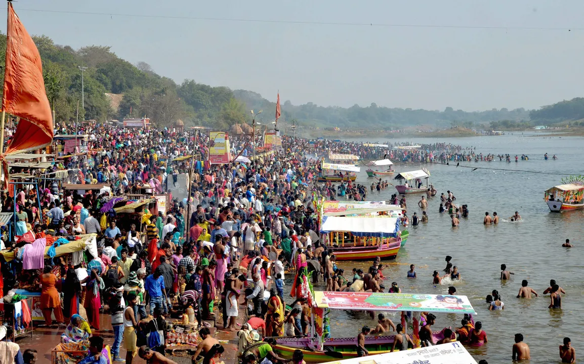  କରୋନା କବଳରେ କୁମ୍ଭମେଳା । ୪ ଦିନରେ ୩୦୦ ଲୋକ କରୋନା ସଂକ୍ରମିତ । ସଂକ୍ରମିତଙ୍କ ମଧ୍ୟରେ ସାତ ଜଣ ସାଧୁ ସାମିଲ ।