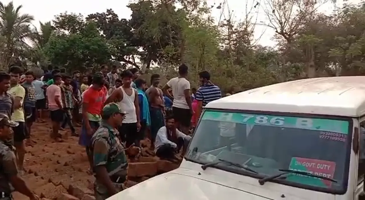  ଖୋର୍ଦ୍ଧା ଦୁର୍ଗାପୁରରେ ହାତୀ ଆକ୍ରମଣରେ ଜଣେ ମୃତ । ୩ ଗୁରୁତରଙ୍କୁ ଖୋର୍ଦ୍ଧା ମୁଖ୍ୟ ଚିକିତ୍ସାଳୟରେ ଭର୍ତ୍ତି