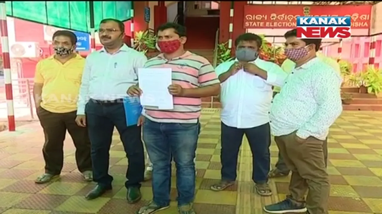  ପିଟି ମାରିଦେଲା ପୋଲିସ, ଅଭିଯୋଗ ଆଣିଲେ ଗାଁ ଲୋକ । ଗତ ୧୧ ତାରିଖରେ ଜୁଆ ଆଡ଼ା ଚାଲିଥିବା ବେଳେ ଅଚାନକ ଚଢ଼ାଉ କରି ମାଧବାନନ୍ଦ ପାତ୍ରଙ୍କୁ ପୋଲିସ ନିଧୁମ ପିଟିଥିବା ଅଭିଯୋଗ ।