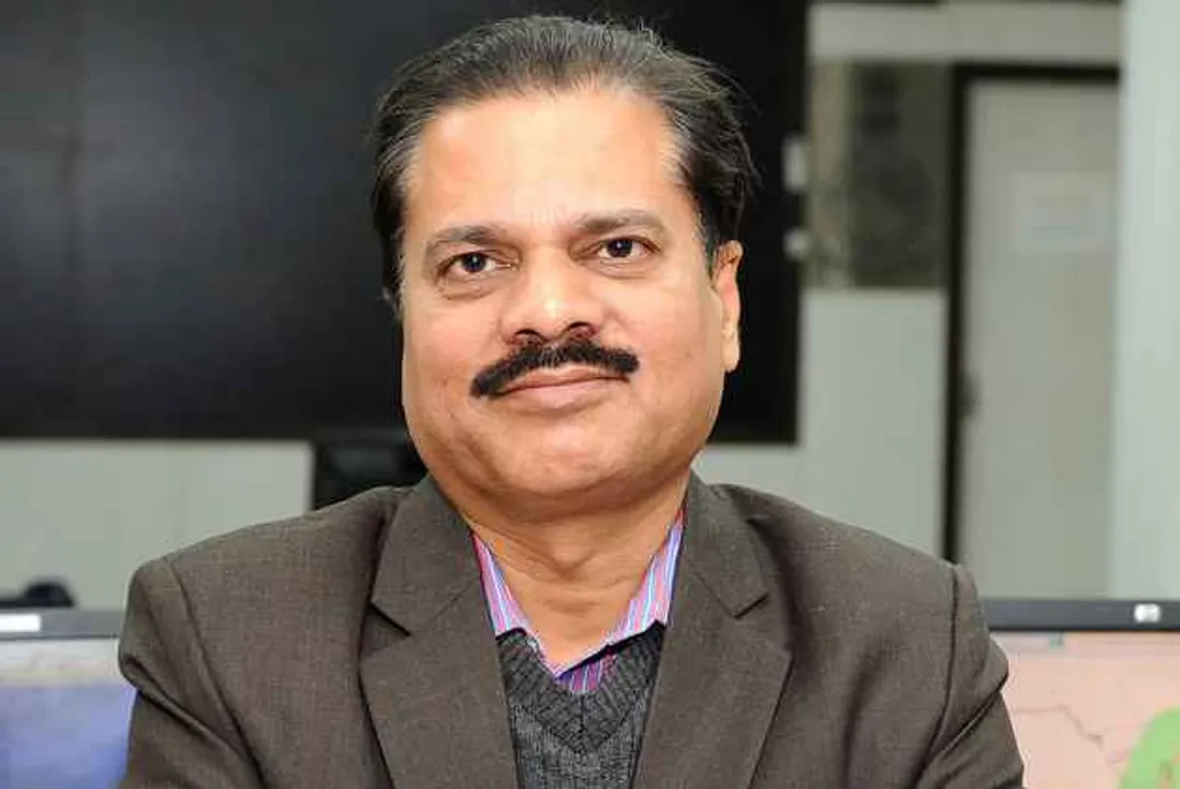  ଧାମରାଠୁ ଏବେ ମାତ୍ର ୪୦ କିମି ଦୂରରେ ବାତ୍ୟା : ସାଇକ୍ଲୋନମ୍ୟାନ୍‌ଙ୍କ ଗାଁରେ ମାଡ଼ହେବ ‘ୟାସ୍’