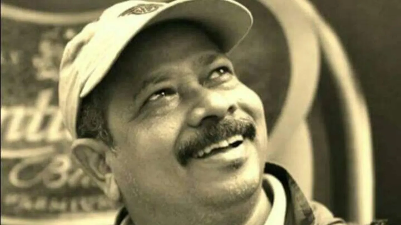  କରୋନା ନେଲା ଆଉ ଏକ ଅମୂଲ୍ୟ ଜୀବନ । କନକ ନ୍ୟୁଜର ରାଉରକେଲା କ୍ୟାମେରାମ୍ୟାନ୍ ସୁମନ୍ତ ମହାନ୍ତି କରୋନାରେ ଆଖି ବୁଜିଲେ ।