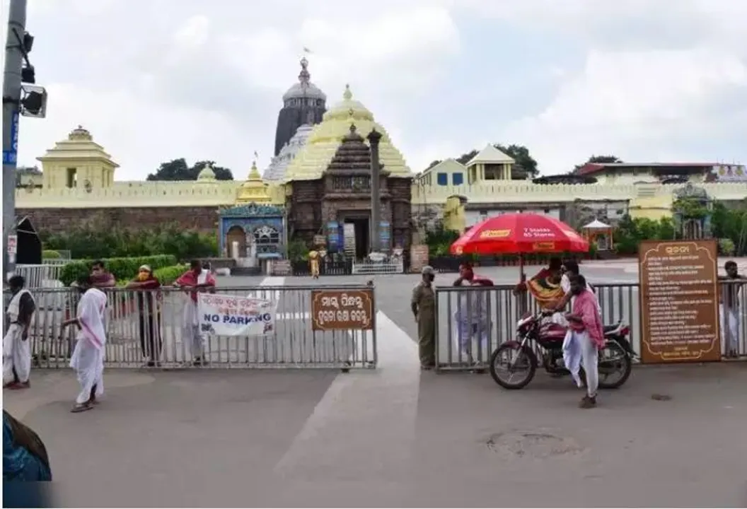  ପୁରୀ ଶ୍ରୀମନ୍ଦିର ଆନନ୍ଦ ବଜାରରେ ଅଘଟଣ : ସେବାୟତଙ୍କ କାଠ ଫାଳିଆ ମାଡରେ ଅନ୍ୟ ଜଣେ ସେବାୟତ ଗୁରୁତର ଆହତ