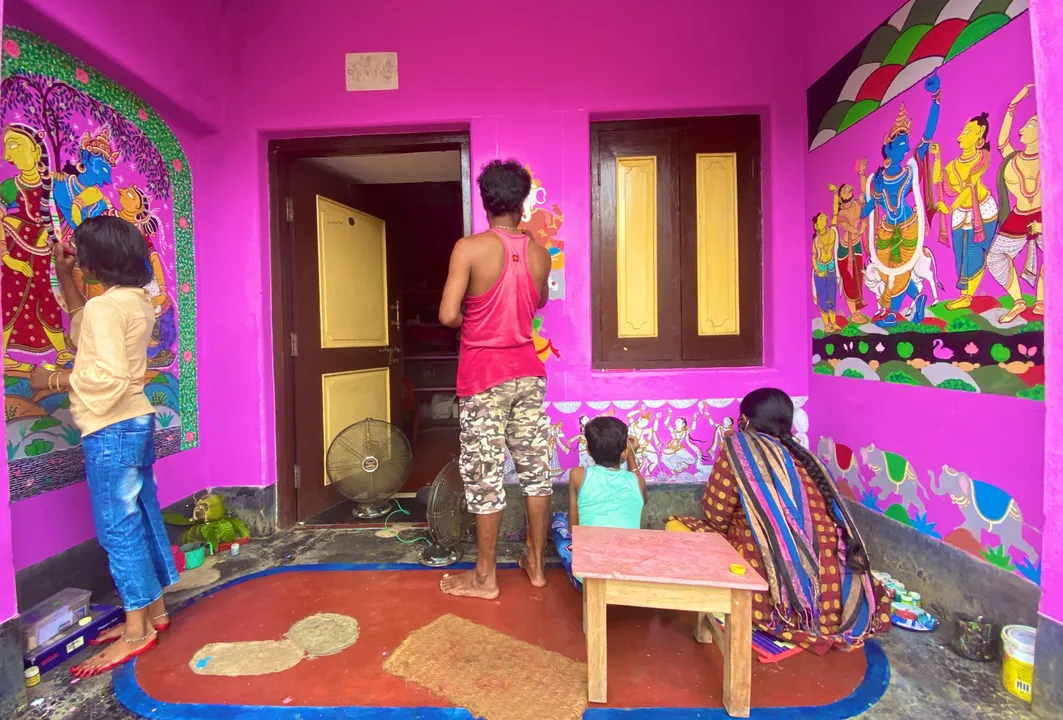  ରଘୁରାଜପୁରରେ ଅନୁଷ୍ଠିତ କଳା ଶିବିର ସପ୍ତରଙ୍ଗ ଉଦଯାପିତ । ଭାଗ ନେଇଥିବା ପରିବାରକୁ ଦଶ ହଜାର ଟଙ୍କା ମାନଦେୟ ପ୍ରଦାନ କଲେ ମୁଖ୍ୟମନ୍ତ୍ରୀ ।