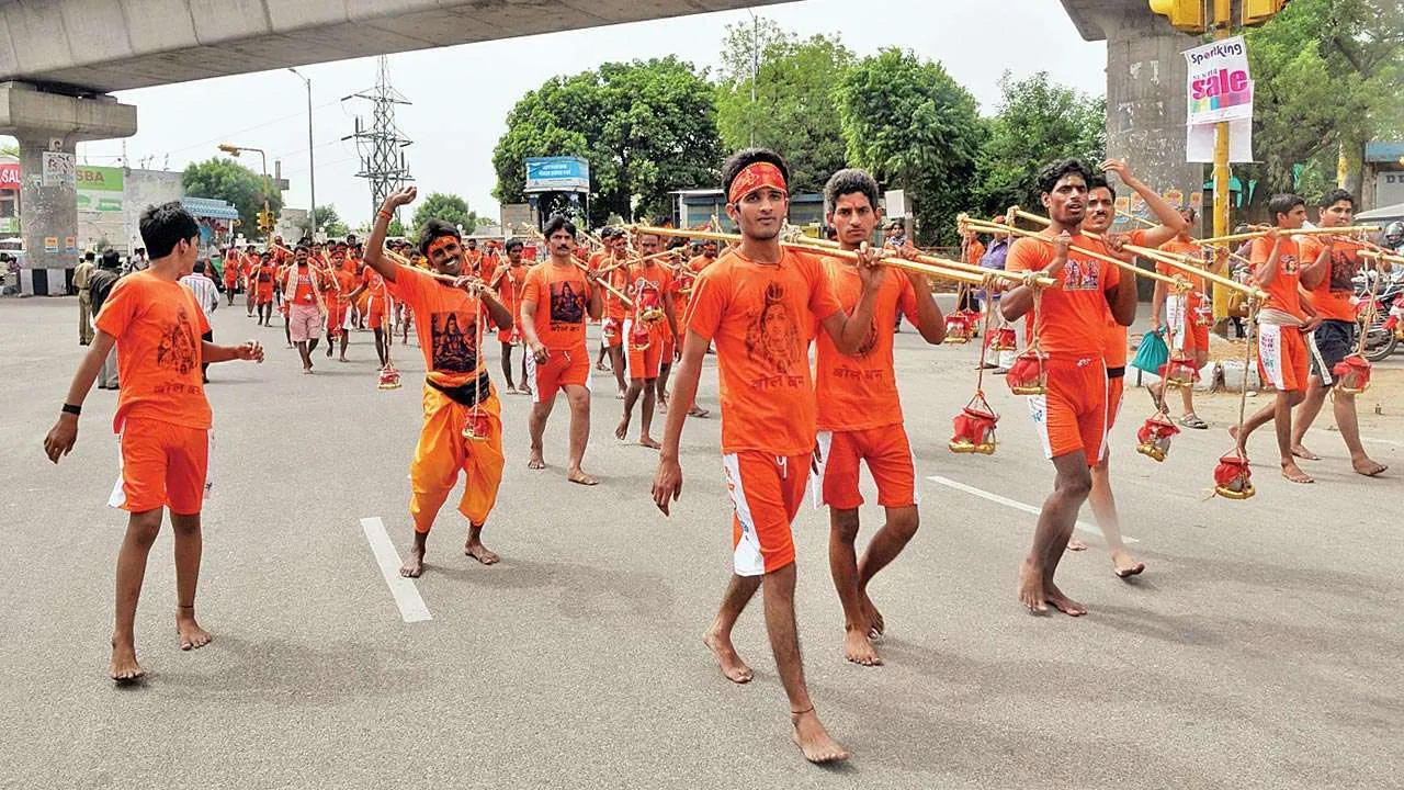  ଏଥର ବି ବୋଲବମ୍ ଉପରେ ଲାଗିଲା ରୋକ୍ : ଶୈବ ପୀଠରେ ଜଳଲାଗି ପାଇଁ ଧାର୍ମିକ ସ୍ଥାନରୁ ଉଠାଇ ପାରିବେ ନାହିଁ ପାଣି; ରାସ୍ତା ଉପରେ କଳସ ଧରି ଯିବା ମନା