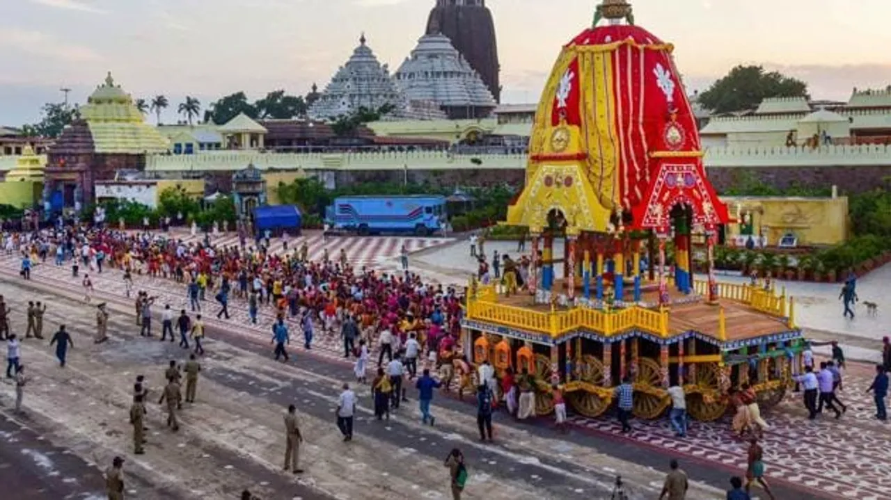  କାଲି ବଡ଼ ଦାଣ୍ଡରେ ଗଡ଼ିବ ରଥ । ସାଆନ୍ତେଙ୍କ ରଥଯାତ୍ର ପାଇଁ ସଜେଇ ହେଉଛି ଶ୍ରୀକ୍ଷେତ୍ର, ରଥ-ପଥ ପ୍ରସ୍ତୁତିରେ ପ୍ରଶାସନ ଓ ସେବାୟତ