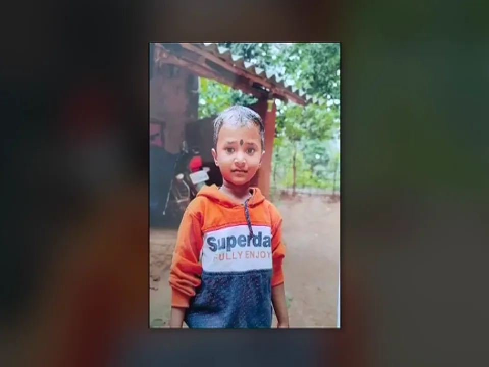  ବାପା ଉପରେ ରାଗ କାରଣରୁ ବଳି ପଡ଼ିଲା ୫ବର୍ଷର ପୁଅ । ଅଭିଯୁକ୍ତର ଆତ୍ମସମର୍ପଣ ପରେ ଜଣାପଡ଼ିଲା ପୁରା ସତ ।