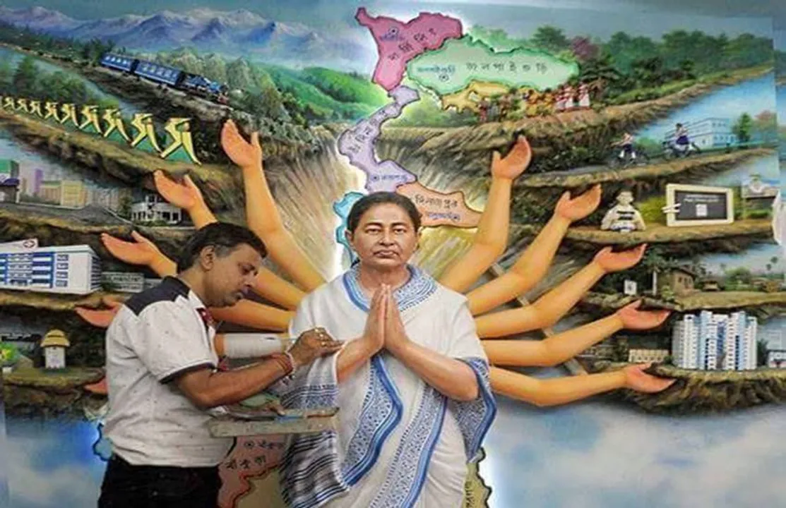  ଦୁର୍ଗା ପୂଜା ମଣ୍ଡପରେ ଦେଖିବାକୁ ମିଳିବ ମମତା ବାନାର୍ଜୀଙ୍କ ୧୦ ହାତ ଥିବା ମୂର୍ତ୍ତି