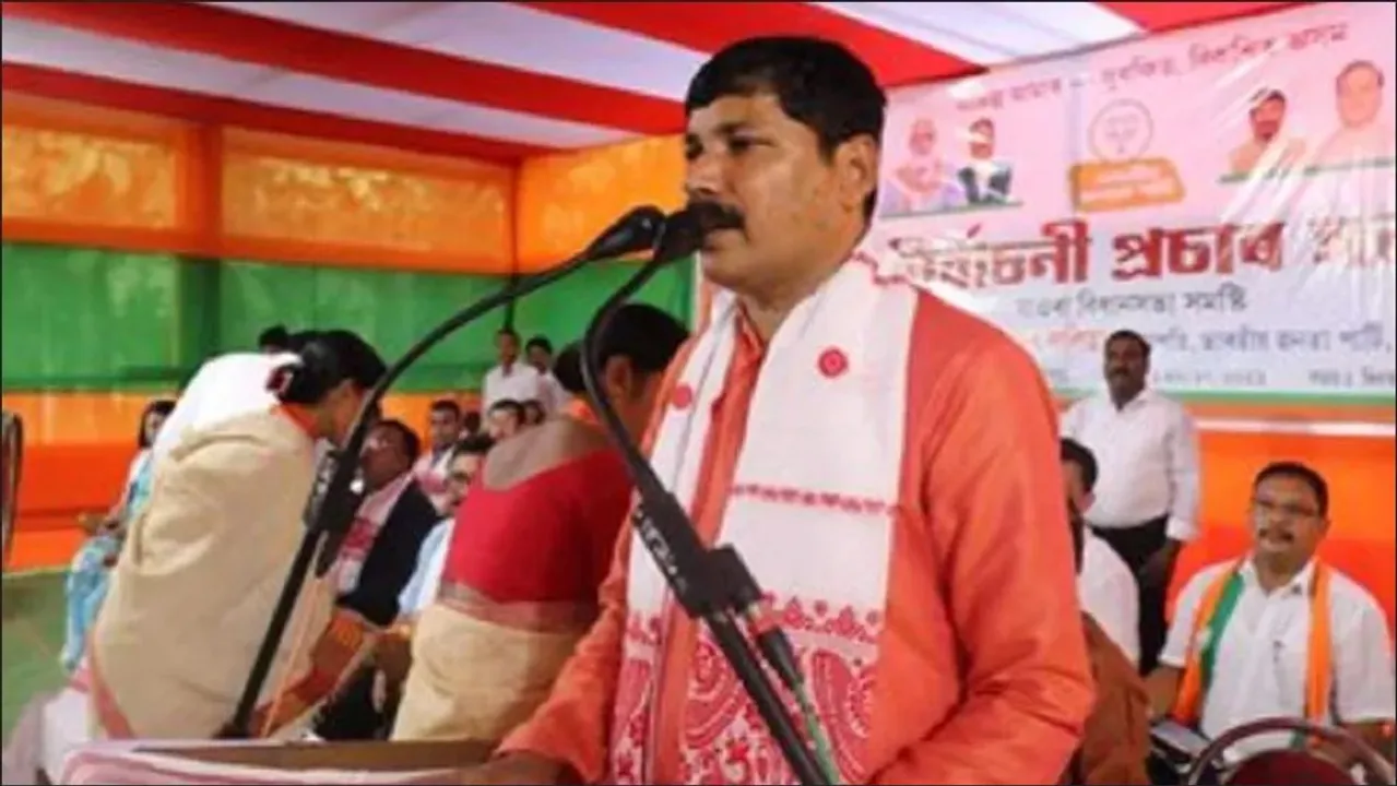  ଆସାମ ବିଜେପି ଅଧ୍ୟକ୍ଷଙ୍କ ଅଜବ ବୟାନ, ପେଟ୍ରୋଲ ଲିଟର ୨୦୦ ଟଙ୍କା ହେଲେ ବାଇକରେ ୩ ଜଣ ଯିବାକୁ ସରକାର ଦେବେ ଅନୁମତି