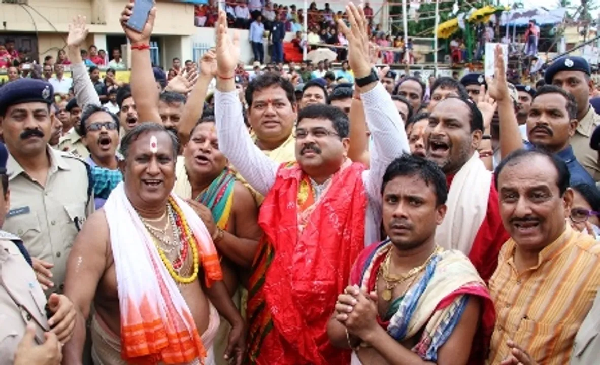  ପୁରୀ ନାଁ ପରିବର୍ତନ ପ୍ରସଙ୍ଗରେ କେନ୍ଦ୍ରମନ୍ତ୍ରୀ ଧର୍ମେନ୍ଦ୍ର ପ୍ରଧାନଙ୍କ ପ୍ରତିକ୍ରୀୟା । କହିଲେ, ‘ପୁରୀ’ ବଦଳରେ ‘ଜଗନ୍ନାଥ ପୁରୀ’ ହେଲେ ଭଲ ହୁଅନ୍ତା 