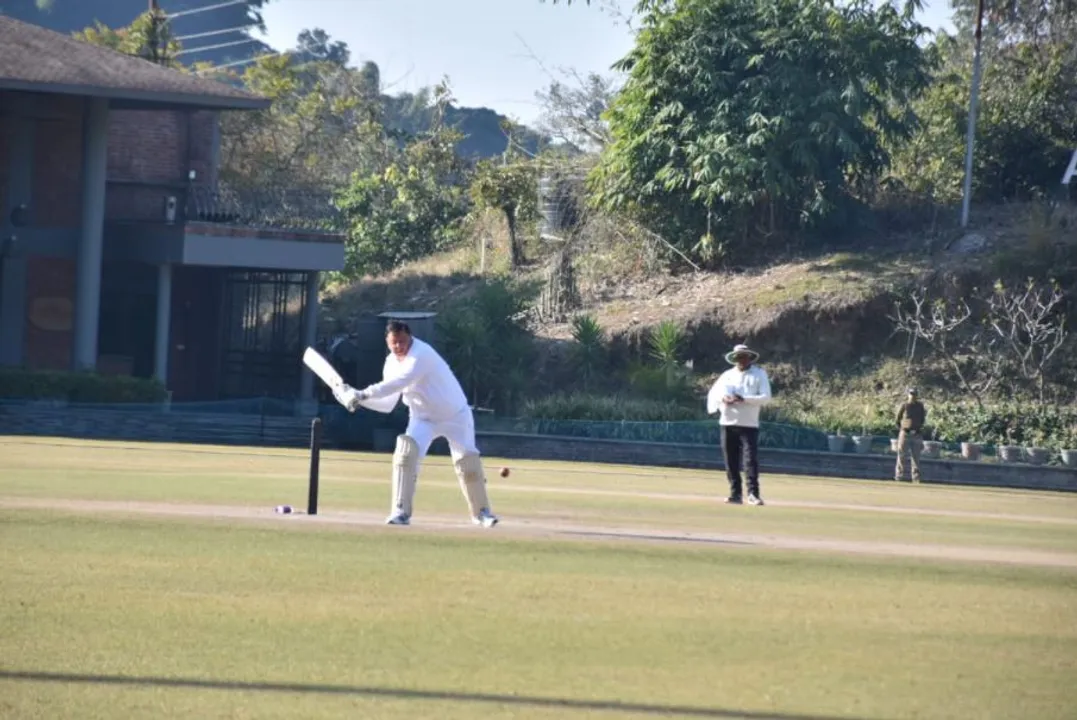  କ୍ରିକେଟ୍ ଖେଳୁଥିବା ବେଳେ ଆହତ ହେଲେ ଉତ୍ତରାଖଣ୍ଡ ମୁଖ୍ୟମନ୍ତ୍ରୀ । ହାତରେ ଲାଗିଛି ଆଘାତ ।