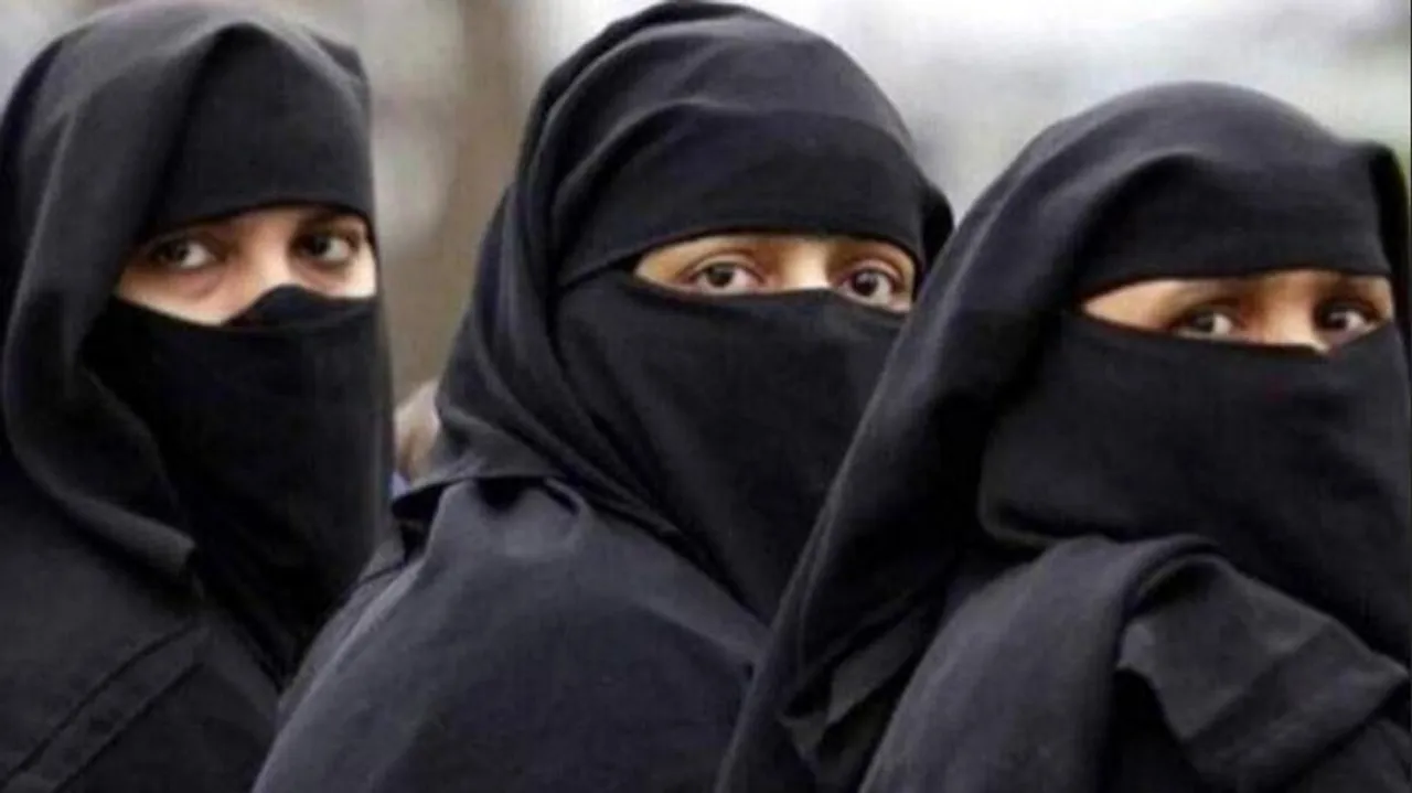  ଗୁଜୁରାଟରେ ଘନଉଛି ହିଜାବ ବିବାଦ, ପୋଲିସ ହେପାଜତରେ ବିଶ୍ୱହିନ୍ଦୁ ପରିଷଦର ୧୫ କର୍ମୀ