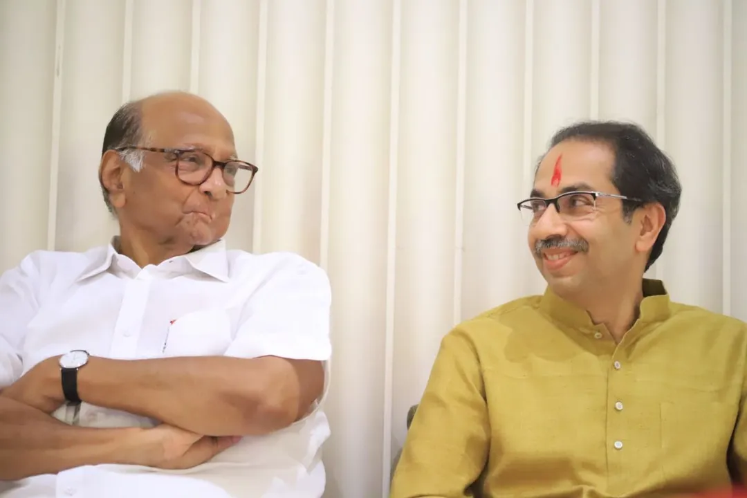  ମହାରାଷ୍ଟ୍ରର ମହାନାଟକ ଭିତରେ ଉଦ୍ଧବଙ୍କୁ ଭେଟିଲେ ଶରଦ ପାୱାର, ଜାଣନ୍ତୁ କଣ ହେଲା ଆଲୋଚନା