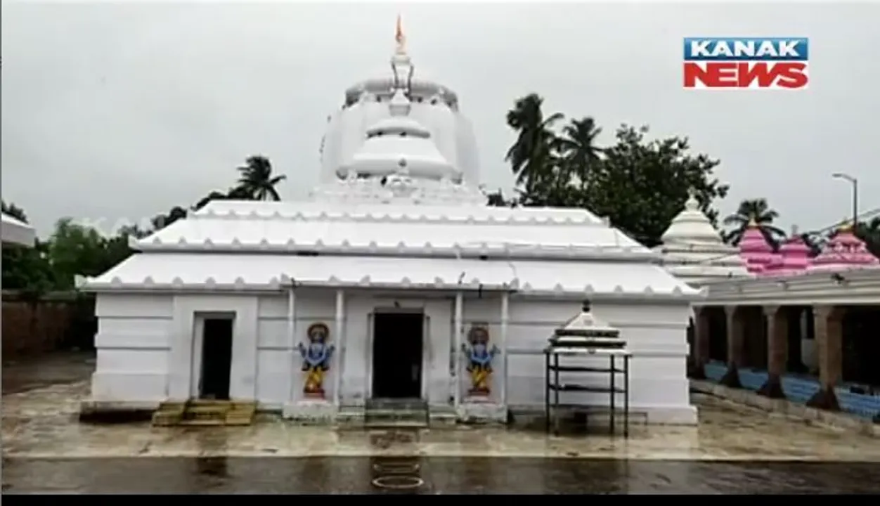  ବର୍ଷାରେ ବୁଡିଲା ଅଲାରନାଥ ମନ୍ଦିରର ବେଢା। ପାଣି ନିଷ୍କାସନ ପାଇଁ ରଖାଯାଇଥିବା ମୋଟର ଅକାମି।