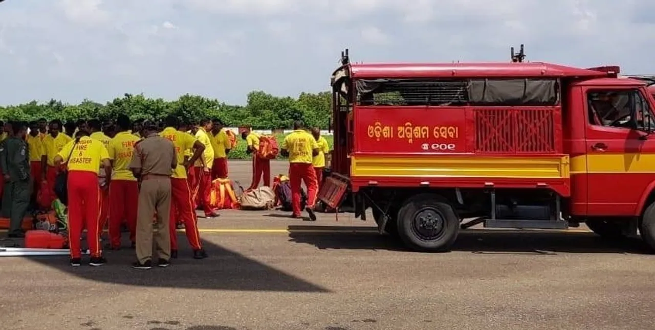  ପ୍ରବଳ ବର୍ଷା ଓ ଆସନ୍ନ ବନ୍ୟାକୁ ଦୃଷ୍ଟିରେ ରଖି ରାଜ୍ୟ ଅଗ୍ନିଶମ ବିଭାଗର ଛୁଟି ବାତିଲ କଲେ ସରକାର । ଉଦ୍ଧାର କାର୍ଯ୍ୟ ପାଇଁ ୧୫ ଜଣ ଅଧିକାରୀଙ୍କୁ ଦାୟିତ୍ୱ ।