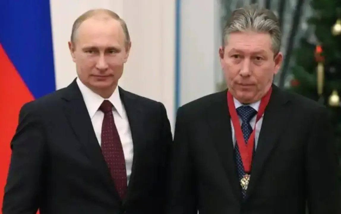  ଡାକ୍ତରଖାନା ଝରକାରୁ ଖସି ରୁଷୀୟ ତୈଳ କମ୍ପାନିର ମୁଖ୍ୟ ମୃତ । ରହସ୍ୟମୟ ମୃତ୍ୟୁର ଯାଞ୍ଚ ଆରମ୍ଭ ।