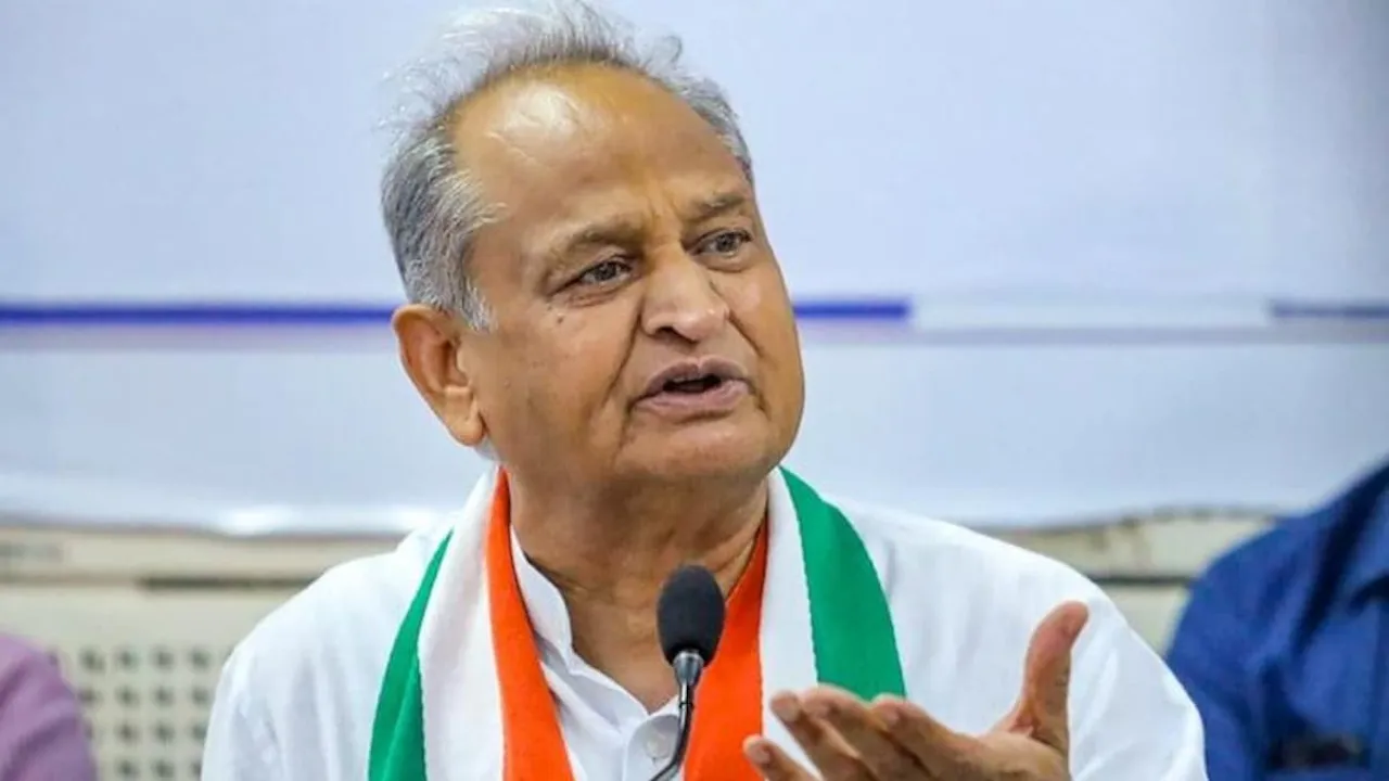  କଂଗ୍ରେସ ସଭାପତି ନିର୍ବାଚନ ରେସରୁ ହଟିପାରନ୍ତି ଗେହଲଟ । ବିବାଦ ବଢୁଥିବାରୁ ଆଉ କାହାକୁ ପ୍ରାର୍ଥୀ କରିବାକୁ ଯୋଜନା