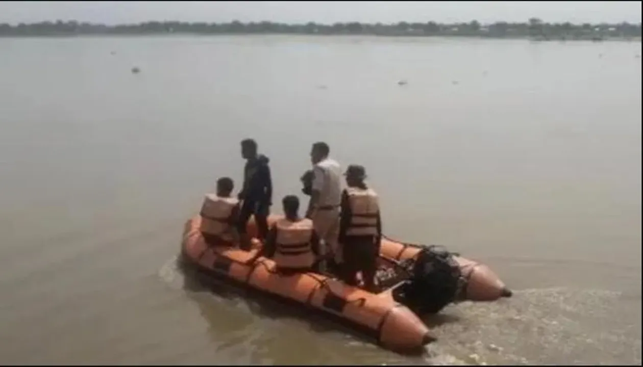  ଆସାମରେ ବଡ ଦୁର୍ଘଟଣା: ବ୍ରହ୍ମପୁତ୍ରରେ ବୁଡିଗଲା ୩୦ଜଣଙ୍କୁ ନେଇଯାଉଥିବା ଡଙ୍ଗା, ଅନେକ ନିଖୋଜ