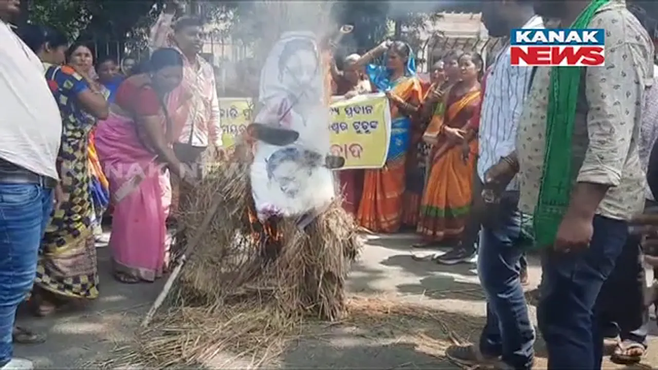  କୁଡୁମୀ ସଂପ୍ରଦାୟ ବନାମ କେନ୍ଦ୍ରମନ୍ତ୍ରୀ । କୁଡ଼ୁମୀ ସମ୍ପ୍ରଦାୟ ପ୍ରତି ବିବାଦୀୟ ମନ୍ତବ୍ୟ ଦେଇ ବିବାଦରେ କେନ୍ଦ୍ରମନ୍ତ୍ରୀ ବିଶେଶ୍ୱର ଟୁଡୁ
