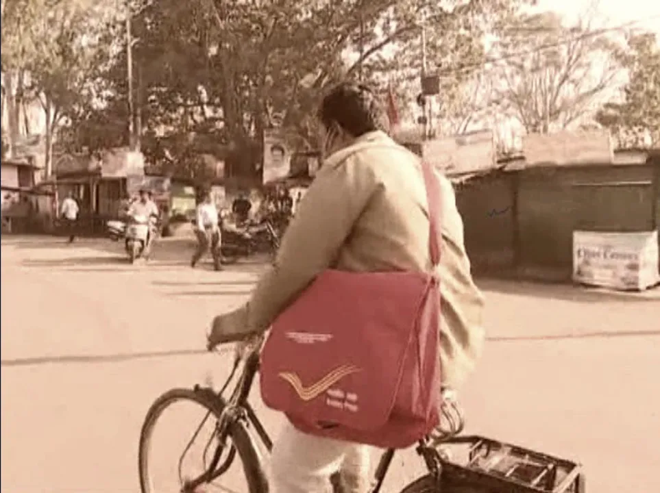  ଆଜି ବି ପ୍ରାସଙ୍ଗିକତା ହରାଇନାହିଁ ପୋଷ୍ଟ ଅଫିସ: ସମୟ ସହ ତାଳ ଦେଇ ବଦଳୁଛି ସେବା