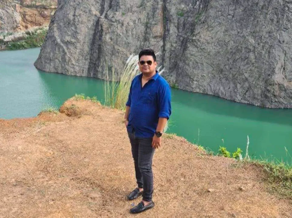  ଜାତୀୟ ରାଜପଥରେ ଗାଡି ଚାଳକଙ୍କୁ ଆଣ୍ଠେଇ ମାଡ ମାରିବା ଘଟଣା : ମନ୍ତ୍ରୀଙ୍କ ପୁତୁରା ଅମରେନ୍ଦ୍ର ପ୍ରସାଦ ସ୍ୱାଇଁ ଗିରଫ