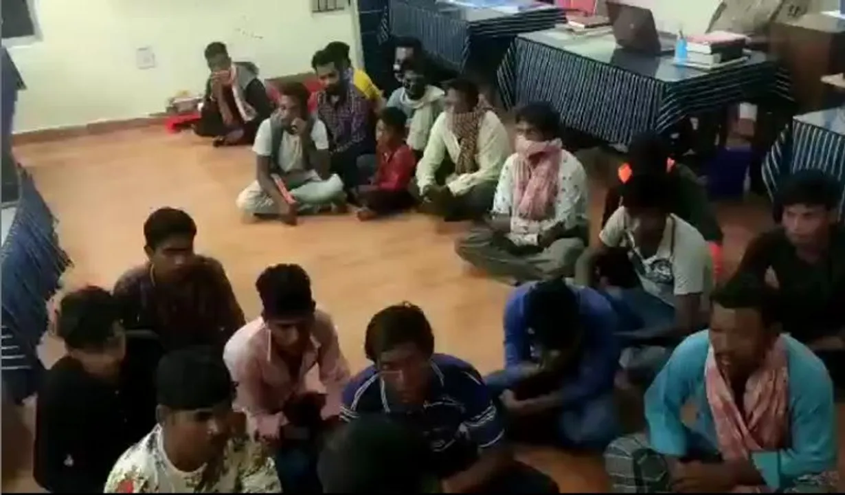  କନକ ନ୍ୟୁଜ ସାମ୍ନାରେ ନିଜର ଦୁଃଖ କାହାଣୀ ବଖାଣିଲେ କଣ୍ଟାବାଞ୍ଝିର ଦାଦନ। ବାହାର ରାଜ୍ୟରେ ମିଳୁଛି ଅକଥନୀୟ ନିର୍ଯାତନା।  