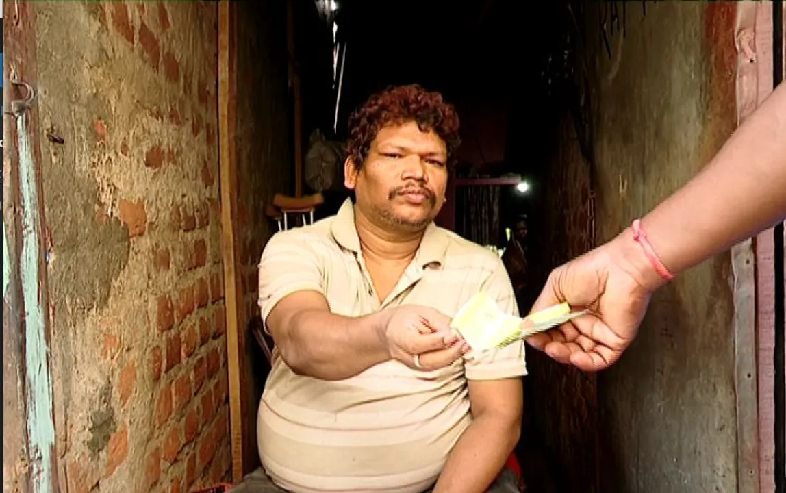  ବାଣ ନୁହେଁ ହସ ଫୁଟାଇବା, କିଶୋର ବେହେରାଙ୍କୁ ସହଯୋଗର ହାତ ବଢାଇବା।