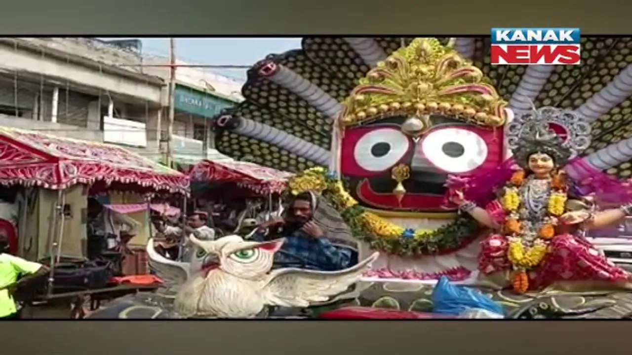  ଢ଼େଙ୍କାନାଳରେ ମାଆ ଗଜଲକ୍ଷ୍ମୀଙ୍କ ଭସାଣୀ ଆରମ୍ଭ : ରାତି ୧୦ଟା ସୁଦ୍ଧା ବିସର୍ଜିତ ହେବେ ୩୬ଟି ମେଢ଼, ଦୁଲଦୁଲି ବାଜାରେ କମ୍ପୁଛି ପରିବେଶ