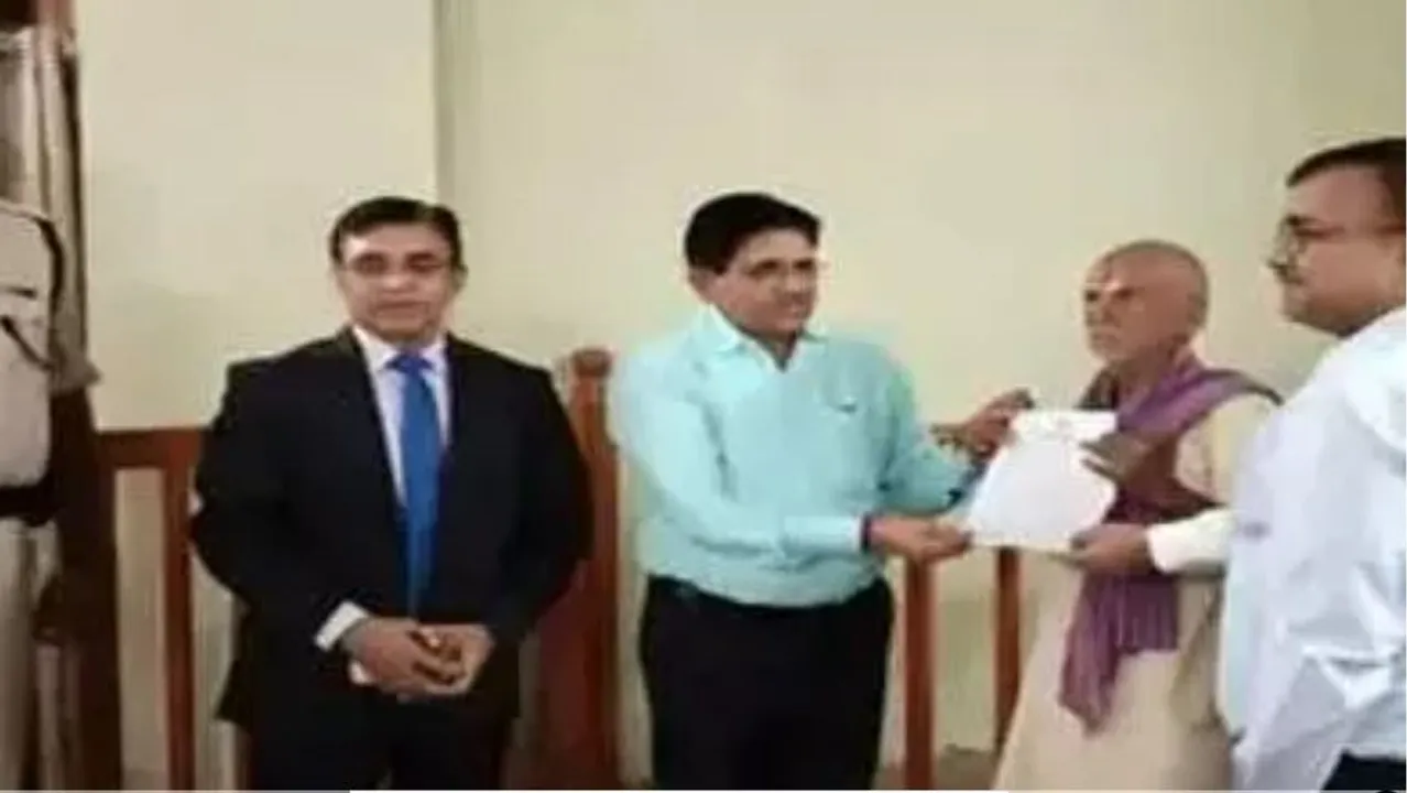  ଝିଅ ବାହାଘର ପରେ ରୁଣରେ ବୁଡିଥିଲେ ପାଟନାର ଗରିବ ବ୍ରାହ୍ମଣ। ଲୋକ ଅଦାଲତରେ ଶୁଣାଣି ବେଳେ ଦୁଃଖ ବୁଝିଲେ ଜଜ୍।