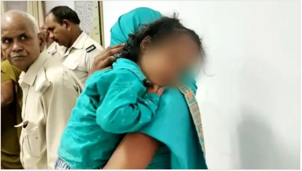  ମାଆ କୋଳରେ ଥିବା ଶିଶୁ ଗଲା ଜେଲ, ୯ ମାସର ଗର୍ଭବତୀ କାରାଗାର ଭିତରେ ଜନ୍ମ ଦେବେ ଆଉ ଏକ ଶିଶୁ। ପଢନ୍ତୁ କାହିଁକି...