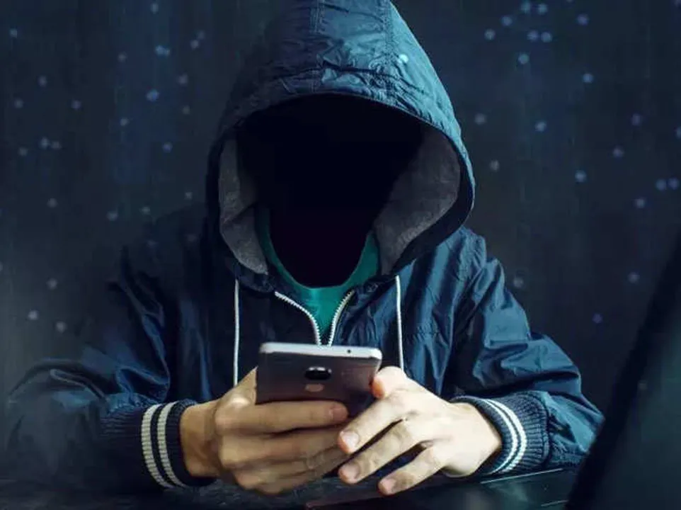  ଫୋନର ବ୍ଲୁଟୁଥ୍ ଅନ୍ କରି ରଖୁଛନ୍ତି କି? ସାବଧାନ୍ ! ଫୋନ୍ ହ୍ୟାକ୍ କରିନେଉଛନ୍ତି ହ୍ୟାକର୍ସ