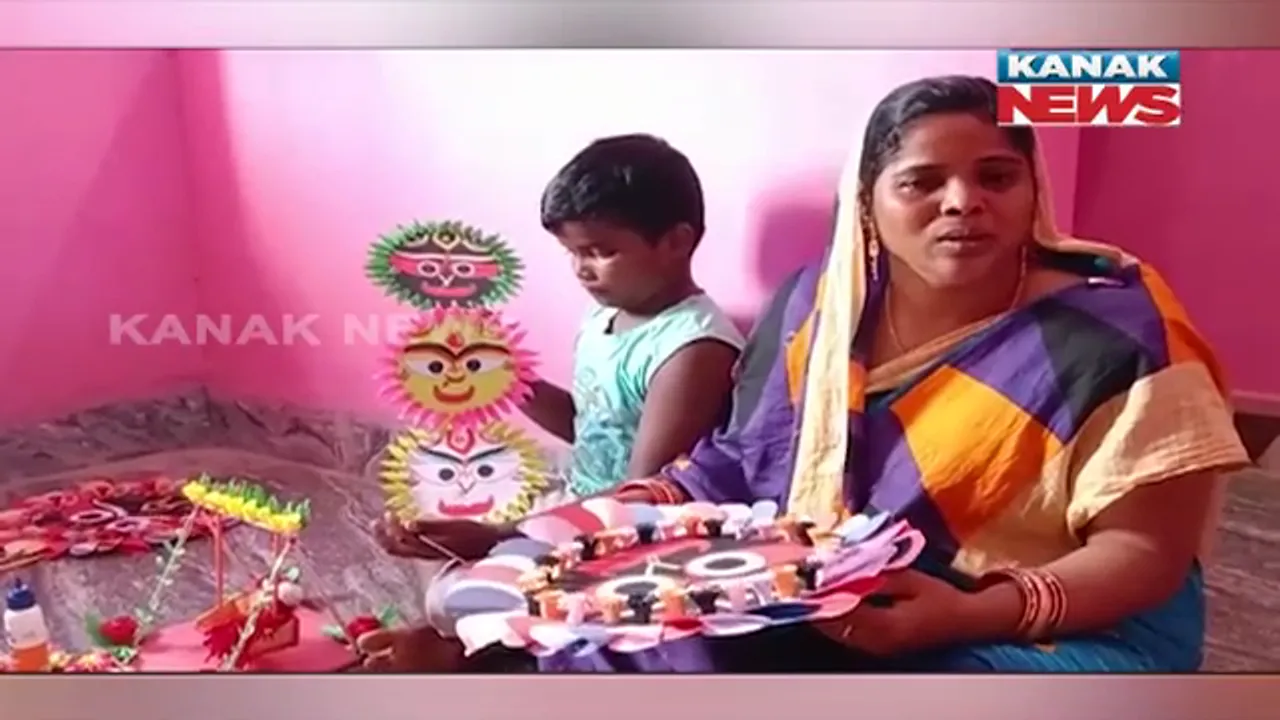  ଜଗନ୍ନାଥ ପ୍ରେମରେ ମଗ୍ନ ଜରିନା ବିବି: ତୁଳସୀ ଚଉରାରୁ ନେଇ ଘର ଭିତର ଯାଏଁ ସବୁଠି ଜଗନ୍ନାଥଙ୍କ ପୂଜା 