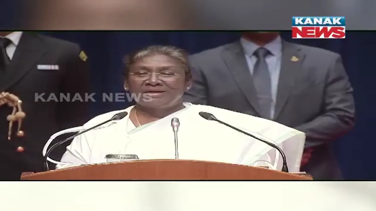  ଛୋଟ ଛୋଟ ମାମଲାରେ ଜେଲ ଯନ୍ତ୍ରଣା ଭୋଗୁଛନ୍ତି ଗରିବ ଲୋକ। ସମ୍ବିଧାନ ଦିବସ ସମାରୋହରେ ମନ ଛୁଇଁଲା ମହାମହିମଙ୍କ ଉଦବୋଧନ। 