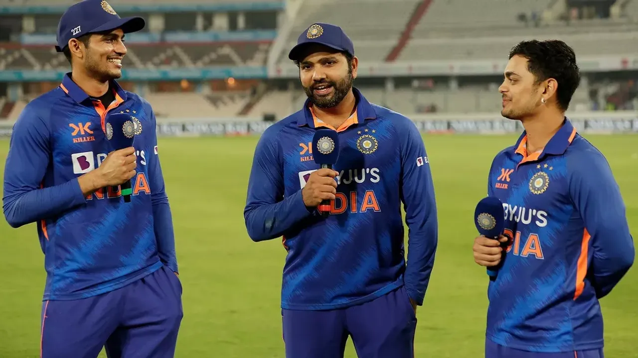  ରୋହିତଙ୍କୁ ଗଜନୀ ସହ ତୁଳନା କଲେ ୟୁଜର୍ସ । ହେଲେ ପଡିଆ ଭିତରେ ଏମିତି କଣ ହେଲା, ଭିଡ଼ିଓ ଦେଖିଲେ ହସ ଅଟକାଇ ପାରିବେନି ।