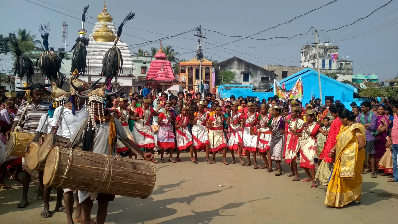  ମାଲ୍ୟବନ୍ତ ମହୋତ୍ସବରେ ଅଘଟଣ : ଦଳାଚକଟାରେ ୧୦ରୁ ଅଧିକ ଆହତ; ଏକାଠି ହୋଇଥିଲେ ୫୦ ହଜାରରୁ ଅଧିକ ଲୋକ