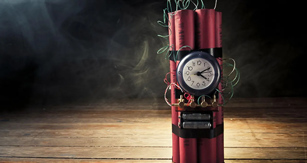  ହ୍ୟାଲୋ... ସ୍କୁଲରେ ଟାଇମ ବୋମା ଖଞ୍ଜିଛୁ । ମୁମ୍ବାଇର ଧୀରୁଭାଇ ଅମ୍ବାନୀ ସ୍କୁଲକୁ ବିସ୍ଫୋରଣରେ ଉଡାଇବାକୁ ଆସିଲା ଧମକପୂର୍ଣ୍ଣ କଲ୍ ।