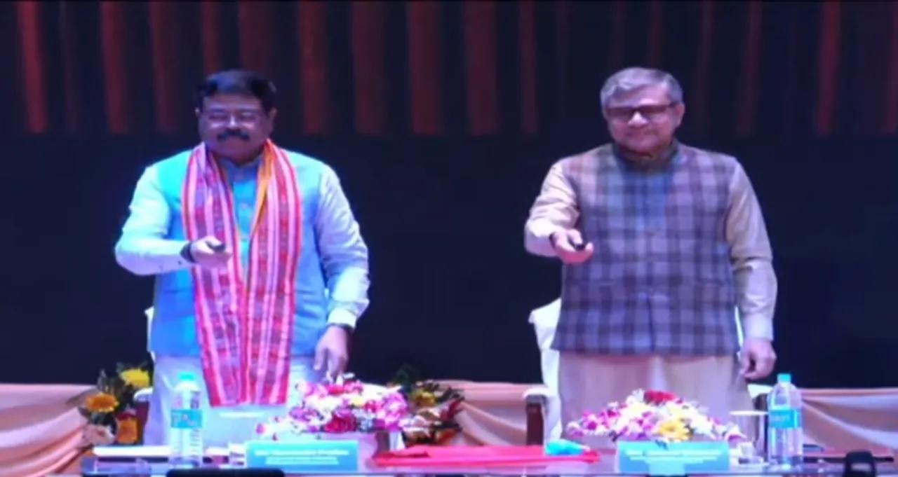  କେନ୍ଦ୍ର ଆଇଟି ମନ୍ତ୍ରୀଙ୍କ ଦ୍ୱାରା ଓଡିଶାର ଟୁଇନ୍ ସିଟିରେ ୫ଜି ସେବାର ଶୁଭାରମ୍ଭ, ଫେବୃଆରୀ ମାସ ସୁଦ୍ଧା ରାଜ୍ୟର ଆଉ ୫ଟି ସହରରେ ଚାଲିବ ୫ଜି