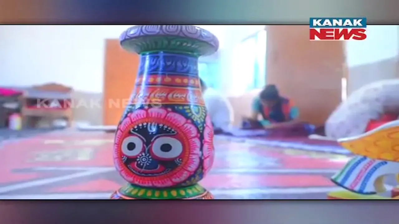  ଶାଢ଼ୀରେ ପଟ୍ଟଚିତ୍ର, ଓଡ଼ିଶାର ଐତିହ୍ୟ ଓ ପରମ୍ପରାର ନିଦର୍ଶନ। କଣାସ ହସ୍ତକଳାକେନ୍ଦ୍ର ସ୍ଥାନୀୟ ଯୁବତୀଙ୍କୁ ଦେଉଛି ରୋଜଗାର।