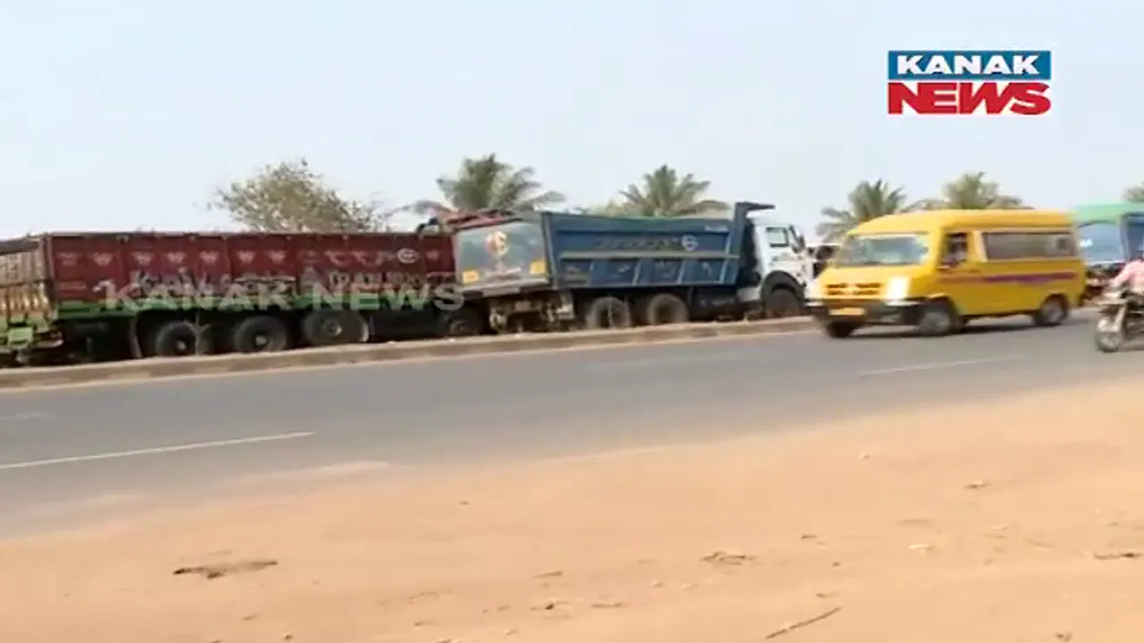  ଖୋର୍ଦ୍ଧା- ଭୁବନେଶ୍ୱର ରାସ୍ତା ଜାମ୍। ଅନେକ ଦୂର ଯାଏ ଅଟକି ରହିଛି ଗାଡିମୋଟର।