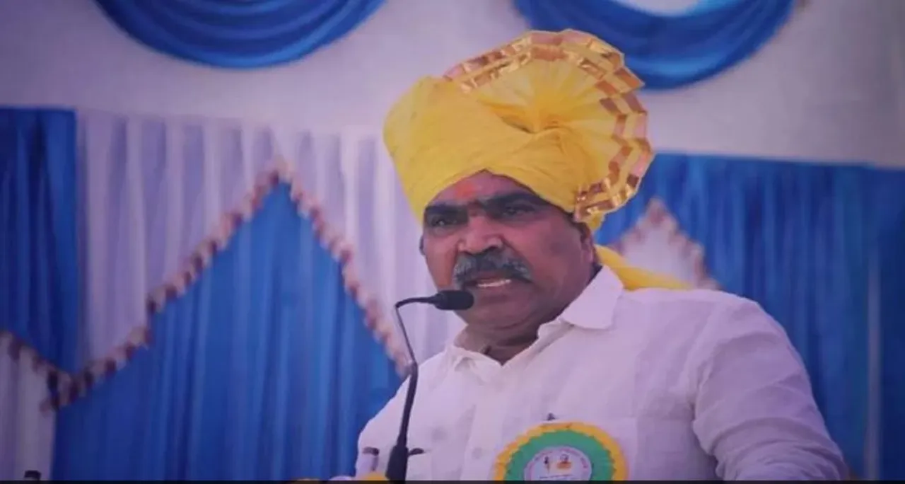  ଘରୁ ମିଳିଲା ୬ ହଜାର ଶାଢୀ, ୯ ହଜାର ସ୍କୁଲ ବ୍ୟାଗ... କର୍ଣ୍ଣାଟକ ବିଜେପି ଏମଏଲସିଙ୍କ ଘରୁ ମିଳିଲା ସାମଗ୍ରୀର ଭଣ୍ଡାର