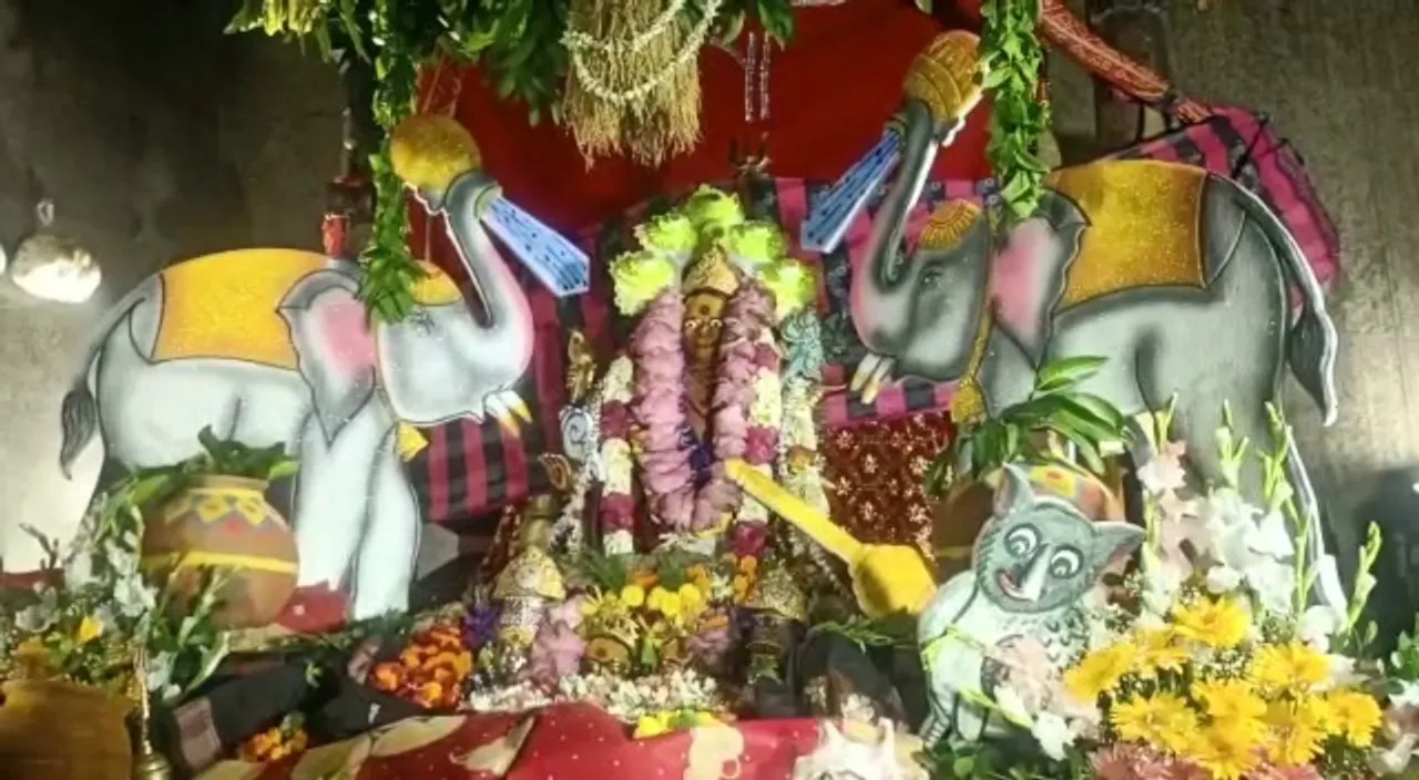  ଚୈତ୍ର ମାସର ଦ୍ୱିତୀୟ ମଙ୍ଗଳବାର : ମା’ ତାରାତାରିଣୀ ମହାଲକ୍ଷ୍ମୀ ବେଶରେ ଭକ୍ତଙ୍କୁ ଦେଉଛନ୍ତି ଦର୍ଶନ