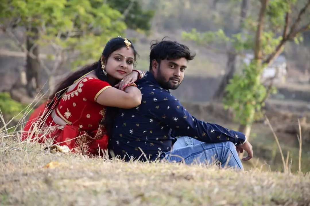  ବୁଡ଼ିଗଲା ଗାଡ଼ି ବ୍ୟବସାୟ। ଭିଡିଓ କଲେ, ପାଣିକୁ ଡେଇଁ ସ୍ୱାମୀ ମୃତ, ସ୍ତ୍ରୀ ଗୁରୁତର ।