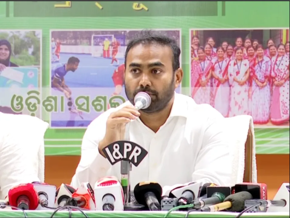  ବିଜୁ ସେତୁ ଯୋଜନାରେ ୧୫୦୦ଟି ନୂଆ ସେତୁ ଓ ମୁଖ୍ୟମନ୍ତ୍ରୀ ସଡକ ଯୋଜନାରେ ୧୫ ହଜାର କି.ମି ରାସ୍ତା ନିର୍ମାଣ ହେବ । ଗ୍ରାମ୍ୟ ଉନ୍ନୟନ ବିଭାଗ ଦେଲା ସୂଚନା ।