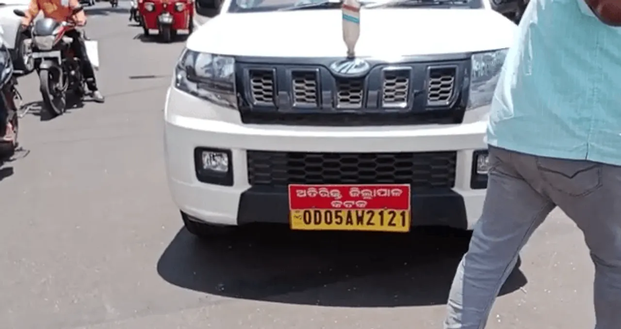  ପୁଣି ଧକ୍କା ଦେଲା ‘ମୋ ବସ୍’, ଅଳ୍ପକେ ବର୍ତିଲେ କଟକ ଅତିରିକ୍ତ-ଜିଲ୍ଲାପାଳ।