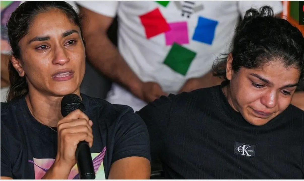  ଜନ୍ତର-ମନ୍ତରରୁ ହଟିବା ପରେ କଣ କରିବେ କୁସ୍ତି ଖେଳାଳୀ?  ଜାଣନ୍ତୁ ଭିନେଶ, ବଜରଙ୍ଗ ଏବଂ ସାକ୍ଷୀ ମଲ୍ଲିକଙ୍କ ଆଗାମୀ ପଦକ୍ଷେପ ବାବଦରେ 