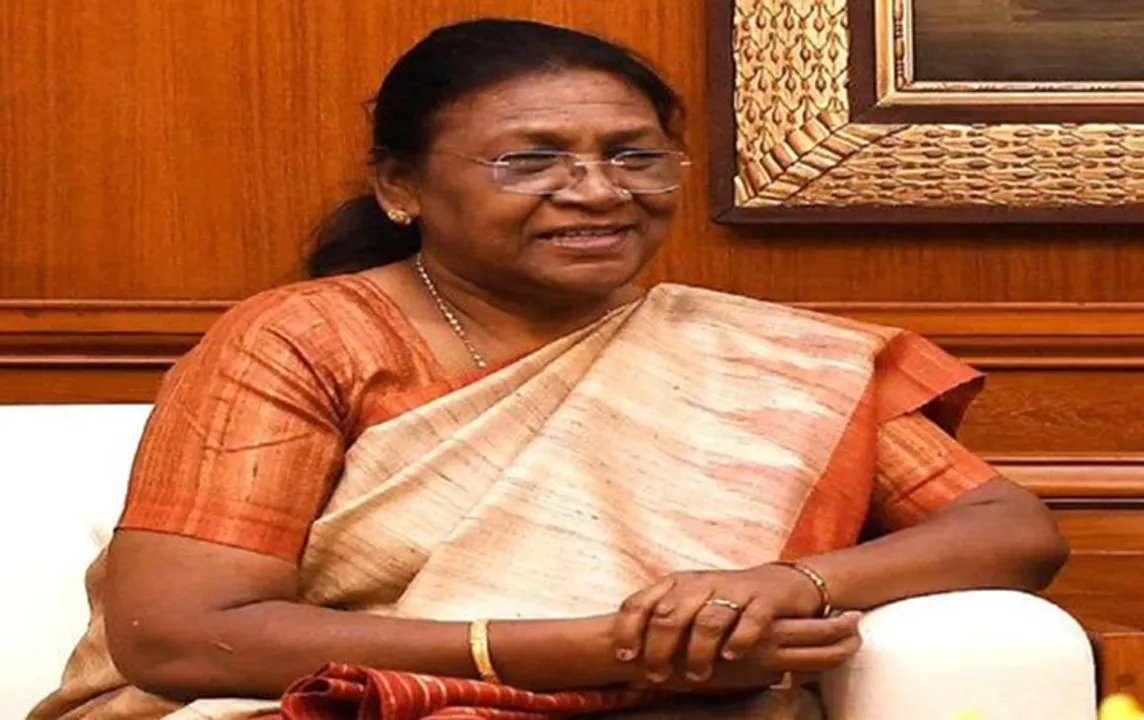  ନ୍ୟାୟ ବ୍ୟବସ୍ଥାକୁ ନେଇ ଚିନ୍ତା ପ୍ରକଟ କଲେ ରାଷ୍ଟ୍ରପତି : କୋର୍ଟଙ୍କ ନିର୍ଦ୍ଦେଶ ପରେ ବି ଆବଶ୍ୟକ ସୁବିଧା ସୁଯୋଗ ମିଳୁନଥିବା କହିଲେ ଦ୍ରୌପଦୀ ମୁର୍ମୁ
