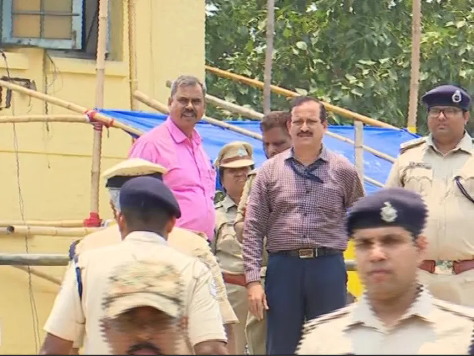  ବାହାନଗା ଦୁର୍ଘଟଣାର କାରଣ ଖୋଜୁଛି ସିବିଆଇ । ଆଜି ବି ଘଟଣାସ୍ଥଳରେ କରିବ ଛାନଭିନ୍, ଡ୍ୟୁଟିରେ ଥିବା ରେଳ ଅଧିକାରୀ ଓ କର୍ମଚାରୀଙ୍କୁ କରିବ ପଚରାଉଚରା ।