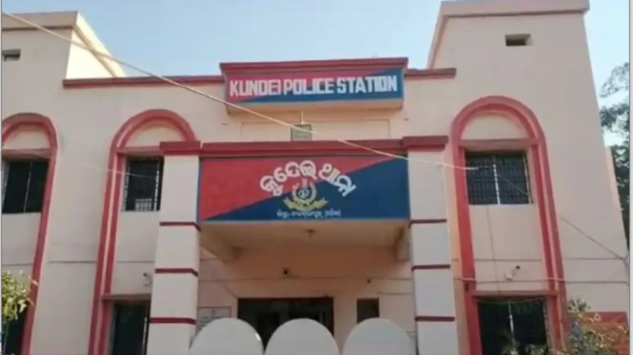  ନବରଙ୍ଗପୁରରେ ବାପା ମୃତ୍ୟୁର ପ୍ରତିଶୋଧ ହତ୍ୟାରେ ନେଲା ନାବାଳକ ପୁଅ। ୨ ଜଣଙ୍କୁ ଗିରଫ କଲା ପୁଲିସ