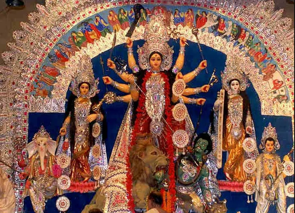  ଭସାଣି ଶୋଭାଯାତ୍ରା ବେଳେ ଗଣ୍ଡଗୋଳ । ରସୁଲଗଡ ପୂଜା କମିଟି ଭସାଣି ବେଳେ ମୁହାଁମୁହିଁ ଦୁଇଗୋଷ୍ଠୀ, ବୁଲିଲା ଖଣ୍ଡା