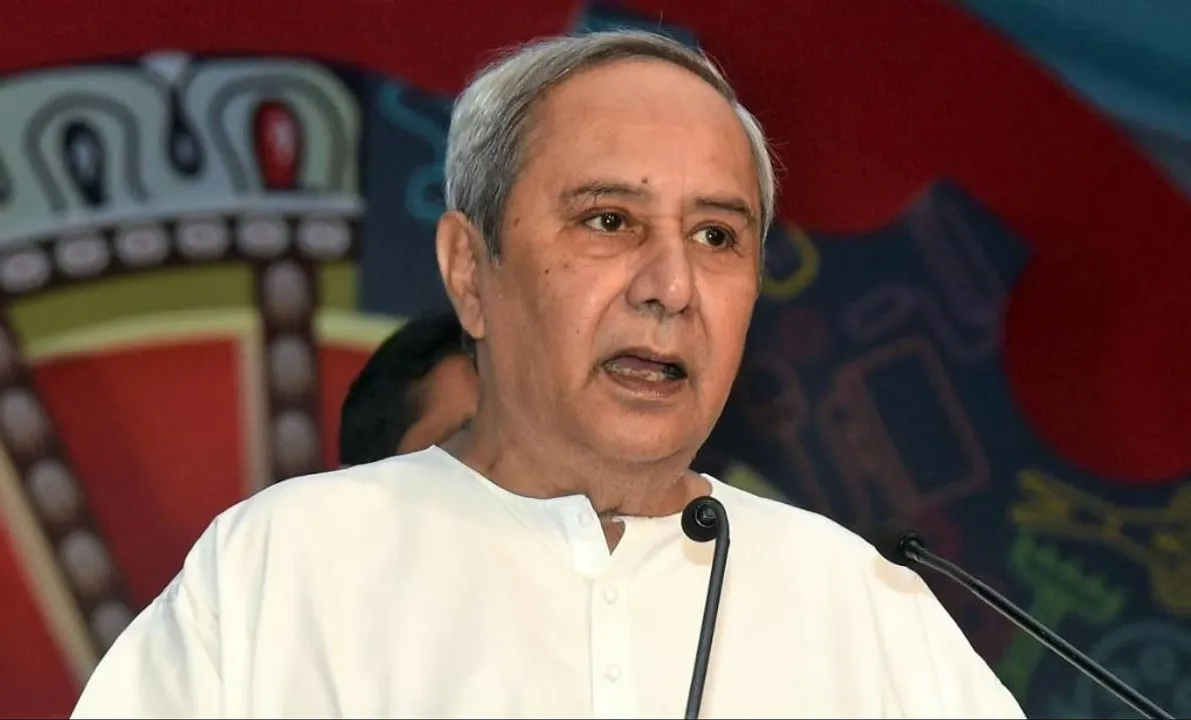  ଶ୍ରଦ୍ଧା କିଏ ବୋଲି ସ୍ପଷ୍ଟ କଲେ ମୁଖ୍ୟମନ୍ତ୍ରୀ । ନବୀନ କହିଲେ, ଶ୍ରଦ୍ଧା ମୋ ଫିଜିଓ ଥେରାପିଷ୍ଟ । ଫିଜିକାଲ ଫିଟନେସ୍ ପାଇଁ ମୋ ଭଉଣୀ ପଠାଇଥିଲେ ।