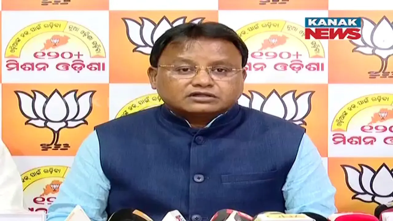  ଆଦିବାସୀ ଜମି ହସ୍ତାନ୍ତର ନେଇ ରାଜ୍ୟ ସରକାରଙ୍କୁ ମୋହନ ମାଝୀଙ୍କ ଟାର୍ଗେଟ । ସେପଟେ ଜବାବ ରଖିଲେ ବିଜେଡି ବିଧାୟକ ପଦ୍ମନାଭ ବେହେରା ।